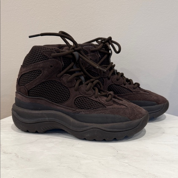 🔥Adidas Yeezy Season 7 Desert Boot ‘Cinder’🔥 - Picture 1 of 6
